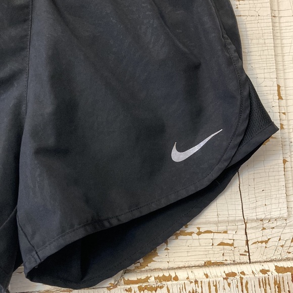 ☀️ Nike Black Dri-Fit Athletic Shorts - Picture 2 of 10